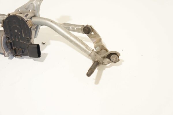 MECHANIZM WYCIERACZEK OPEL CROSSLAND C3 0390243607