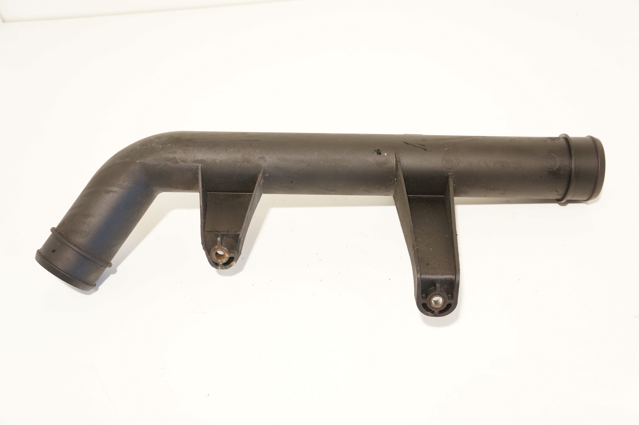 13785312950-696aa68ba6a96 RURA INTERCOOLERA VW CRAFTER 2,5 TDI 2E0145955A