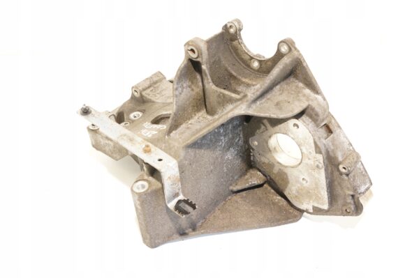 ŁAPA PODSTAWA POMPY VW CRAFTER 2,5TDI 076145167