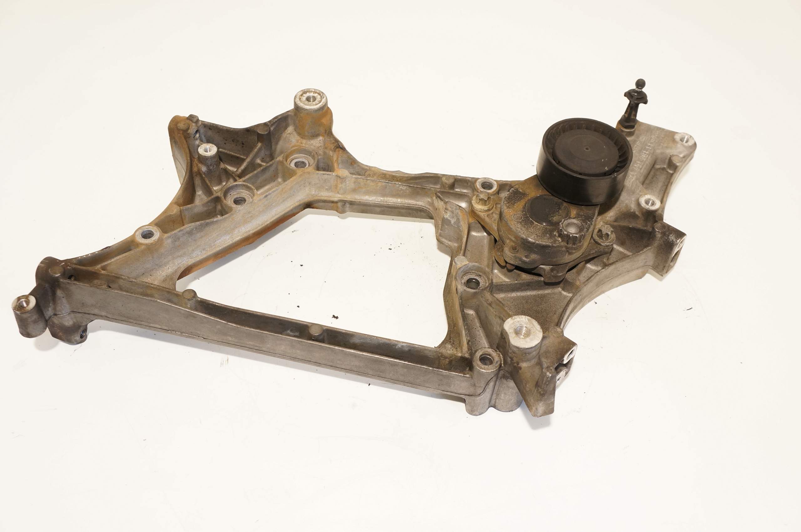 ŁAPA SILNIKA MERCEDES W212 W204 2,2CDI A6512011109