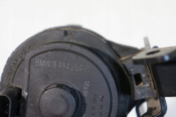 POMPKA WODY BMW F30 F20 X3 2,0iT HYBRDI 9484254