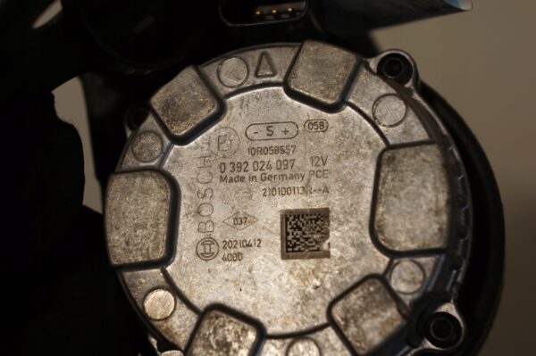 POMPKA WODY RENAULT TRAFIC VIVARO 210100113R