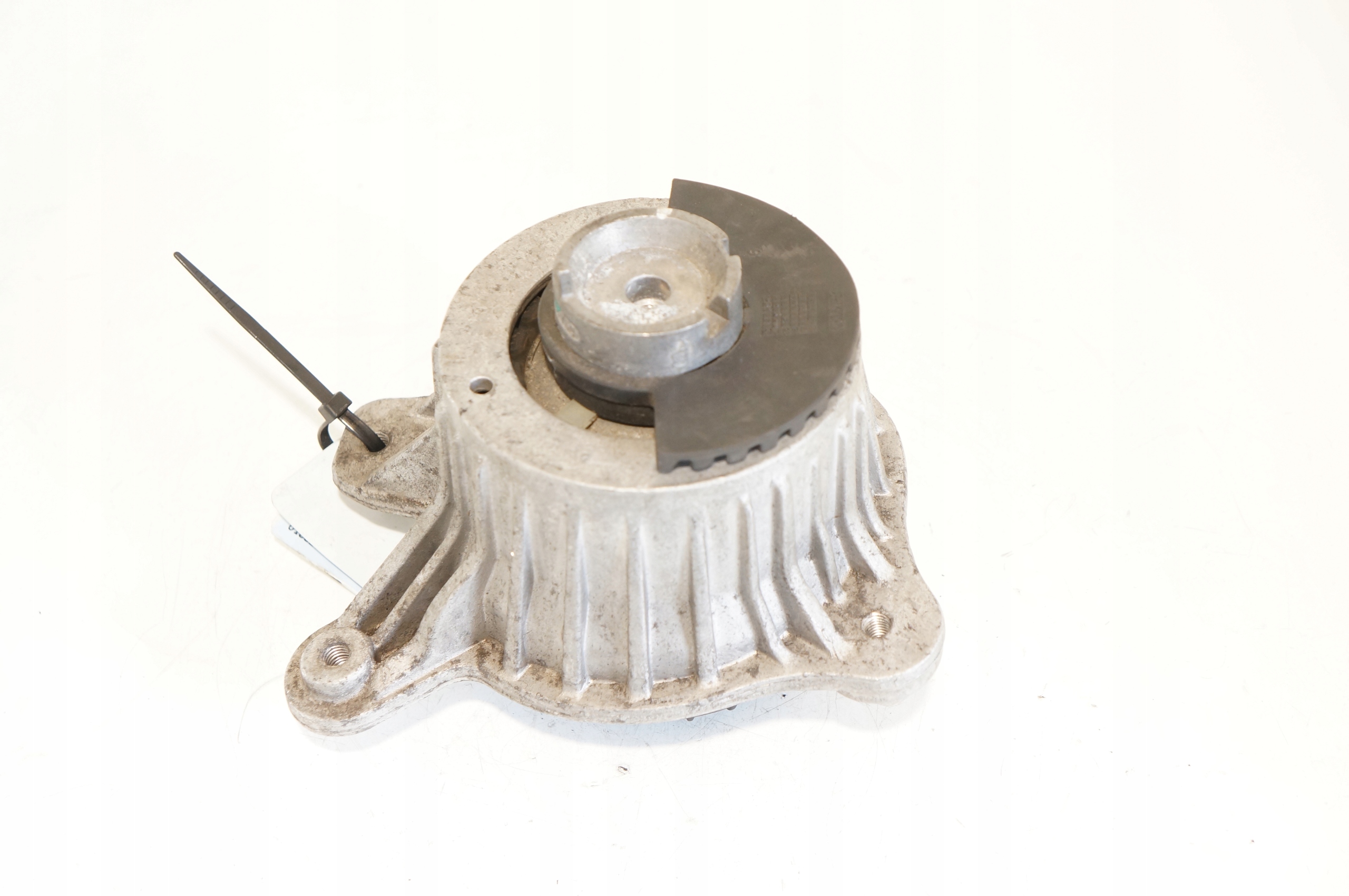 13893292897-696aa42e706cd PODUSZKA SILNIKA MERCEDES W205 2,0 CGI A2052400200