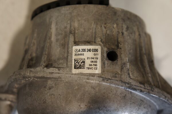 PODUSZKA SILNIKA MERCEDES W205 2,0 CGI A2052400200