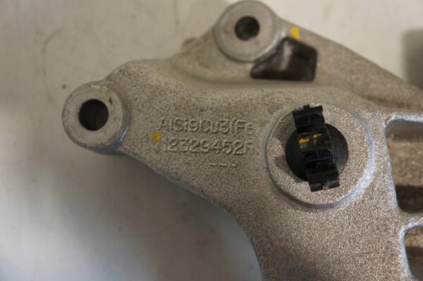 13896971023-696aa3ea42400 PODUSZKA SILNIKA DACIA SANDERO III 1,0 113752043R