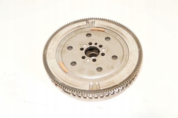 KOŁO DWUMASOWE AT EDC KADJAR 1,2 1,3TCE 123101804R