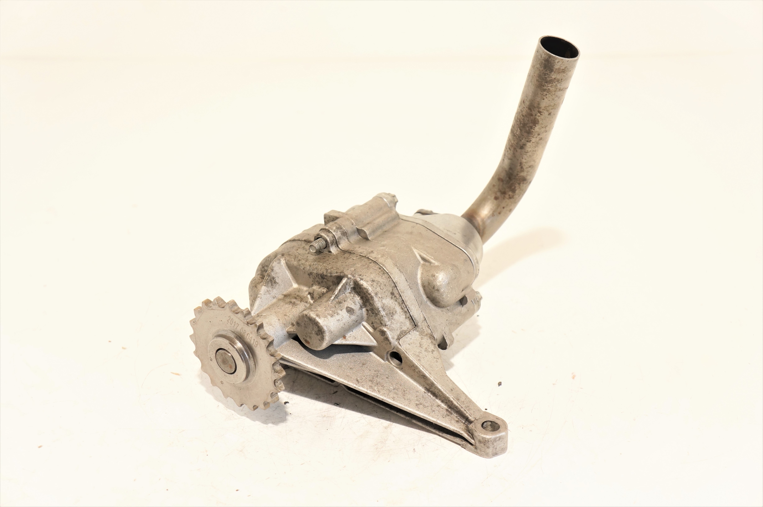 POMPA OLEJU MERCEDES VITO W211 2,2 CDI A6121810047