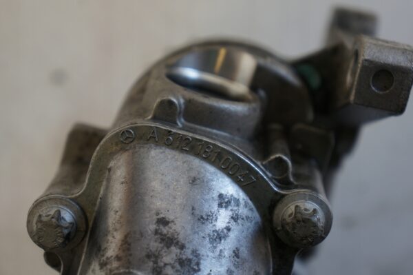 POMPA OLEJU MERCEDES VITO W211 2,2 CDI A6121810047