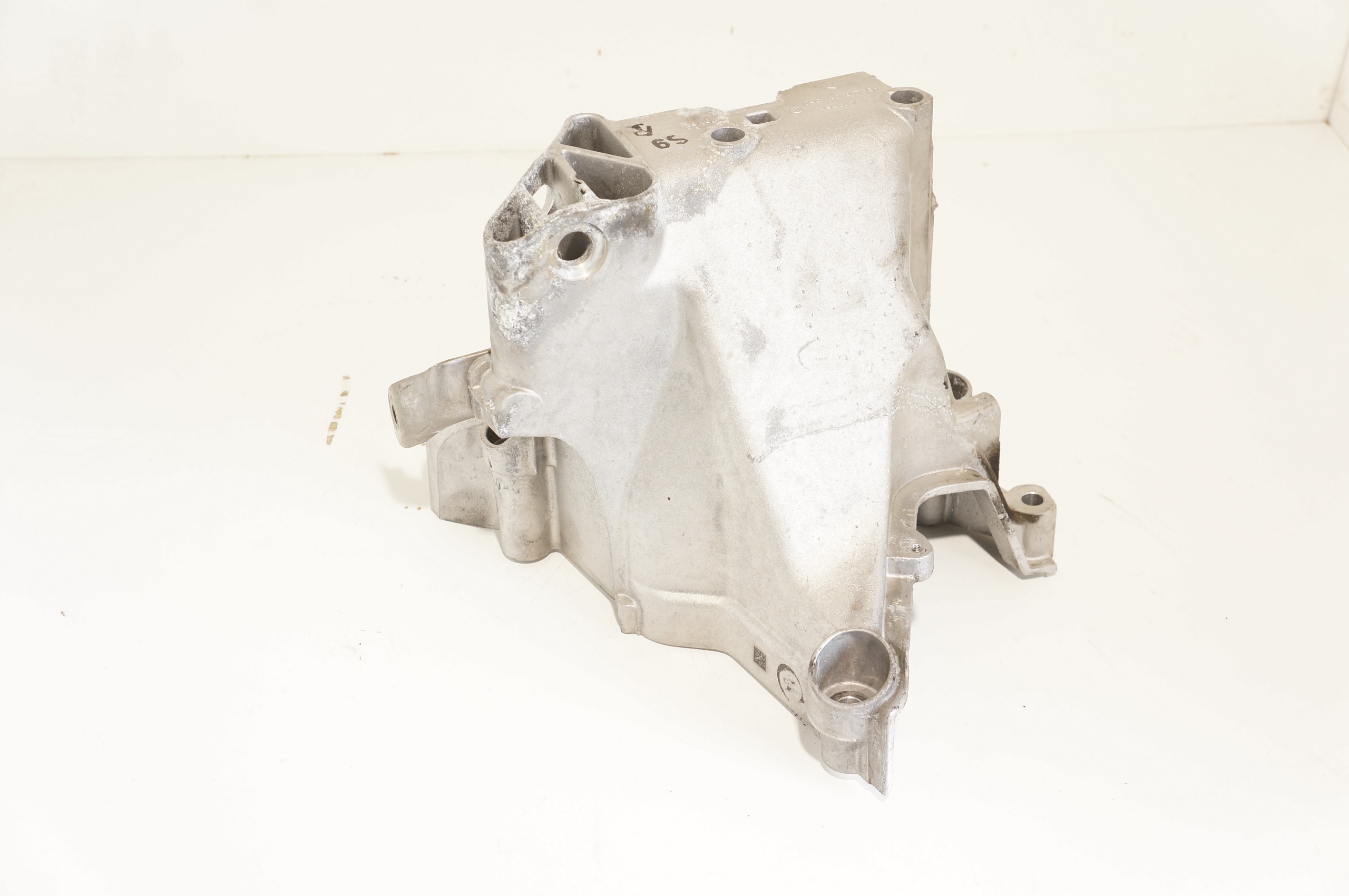 ŁAPA WSPORNIK VW POLO 2G KAROQ 1,0 TSI 04C199207BH