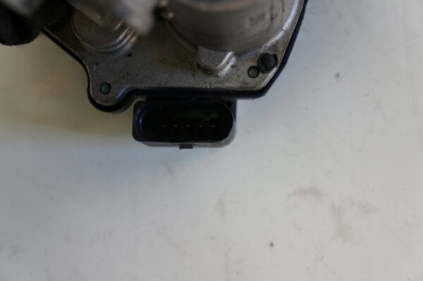 PRZEPUSTNICA VW GOLF PASSAT B7 2,0 TDI 04L128063T