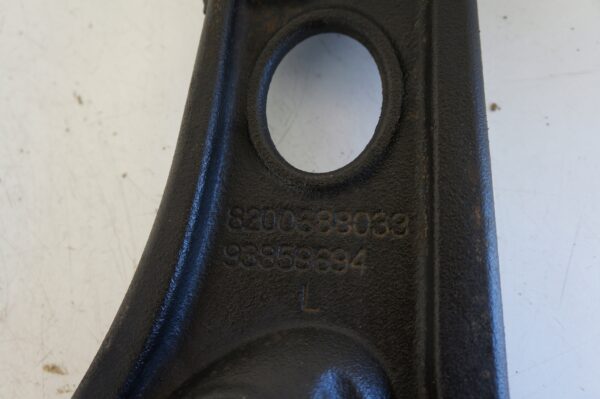 14392324158-696a9a1f258c4 WAHACZ LEWY PRZÓD TRAFIC III VIVARO B 8200688033