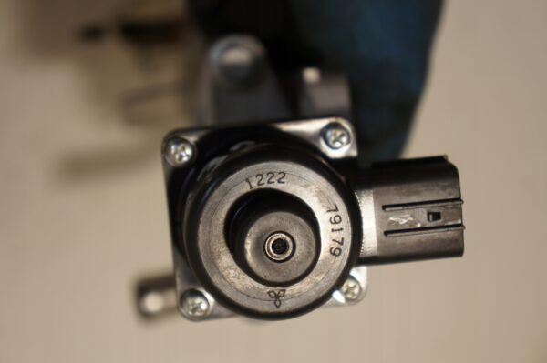 CHŁODNICZKA ZAWÓR EGR CLIO V JUKE II 1,6 E-TECH HYBRID H4MC632 147354PM0A