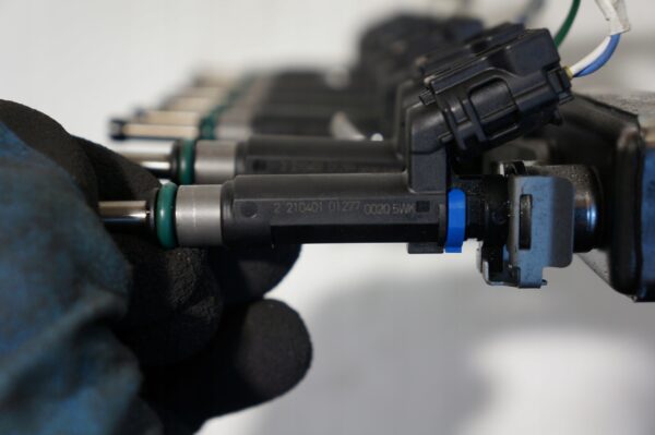 LISTWA WTRYSKOWA WTRYSKI CLIO V JUKE 1,6 E-TECH HYBRID H4MC632 221040101277