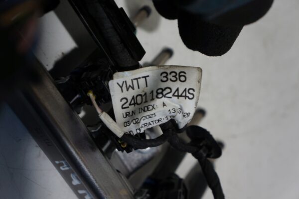 LISTWA WTRYSKOWA WTRYSKI CLIO V JUKE 1,6 E-TECH HYBRID H4MC632 221040101277