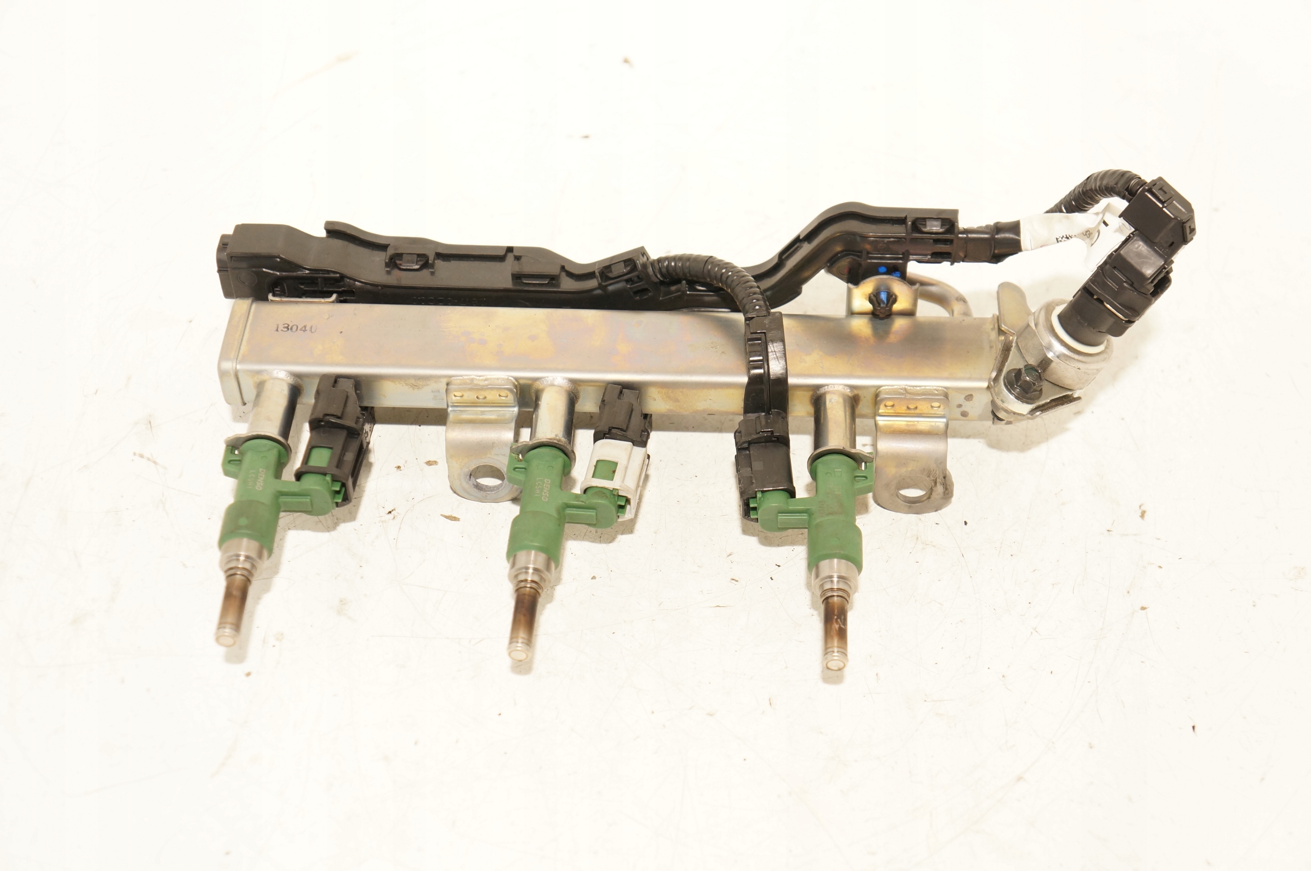 LISTWA WTRYSKOWA WTRYSKI TOYOTA YARIS IV MAZDA 2 KB 1,5 HYBRID 23250-F3020