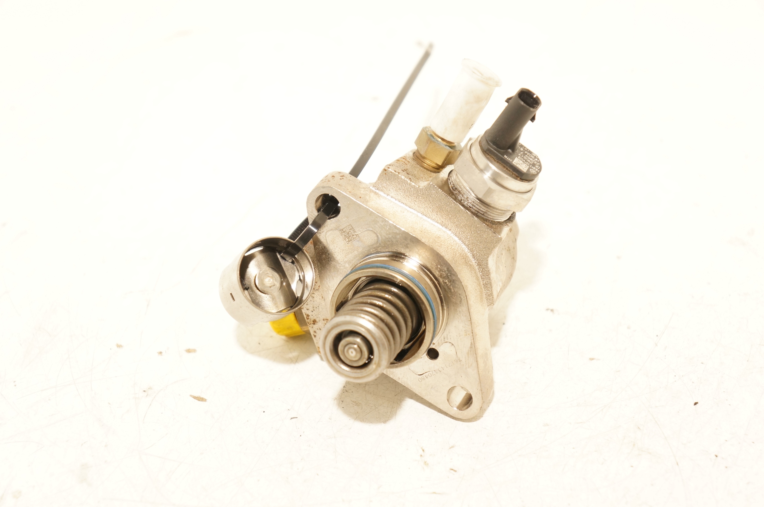 DODATKOWA POMPKA PALIWA VW POLO 2G KAROQ 1,0 TSI CHZ 04E127026BG