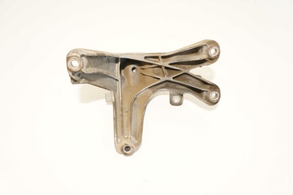 ŁAPA SILNIKA PRAWY VW AUDI A4 B8 A5 PASSAT B7 2,0 TDI CAG 8K0199308C