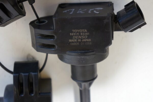 CEWKI ZAPŁONOWE TOYOTA YARIS III AYGO II C1 107 1,0VVTI 1KR 90919-02281 KPL