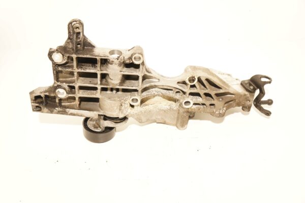 ŁAPA ALTERNATORA VW AUDI A4 B8 A5 PASSAT B7 2,0 TDI CAG CBD 03L903143D