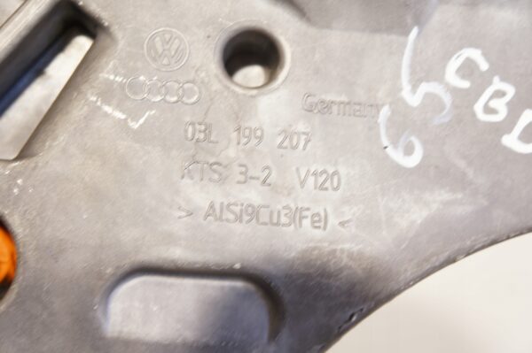 ŁAPA WSPORNIK SILNIKA VW AUDI A4 B8 A5 PASSAT B7 2,0 TDI CAG CBD 03L199207