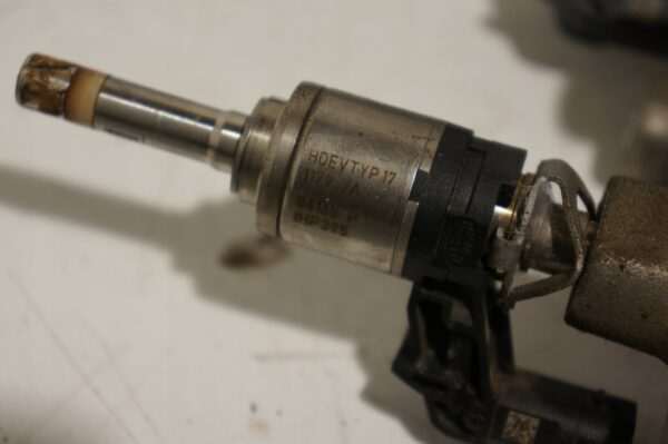 LISTWA WTRYSKOWA WTRYSKI VW POLO 2G KAROQ T-CROSS 1,0 TSI DKR 04C133320G