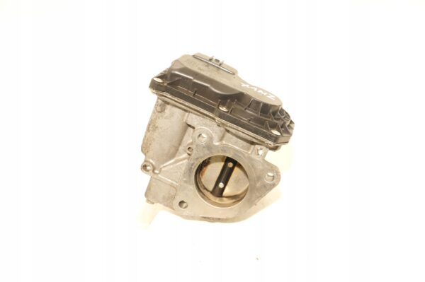 PRZEPUSTNICA SILNIKA TOYOTA YARIS III PRIUS 1,5 HYBRID X1NZ 22030-47040