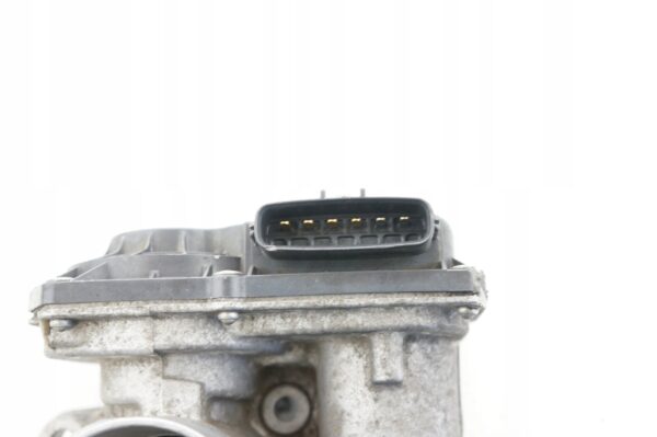 PRZEPUSTNICA SILNIKA TOYOTA YARIS III PRIUS 1,5 HYBRID X1NZ 22030-47040