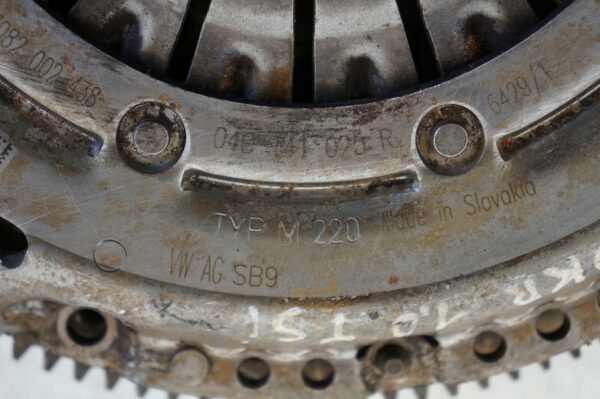 KOŁO DWUMASOWE VW POLO 2G KAROQ T-CROSS 1,0 TSI DKR 04C105266E 04C141025R