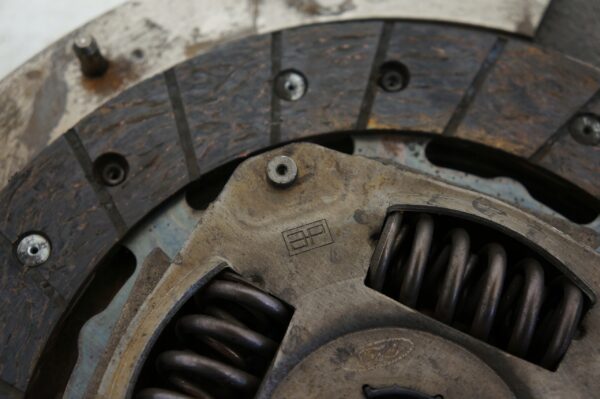 SPRZĘGŁO SZTYWNE FORD PUMA FIESTA MK8 1,0EB B7JB H6BG-7563-AB H6BG-7550-AD