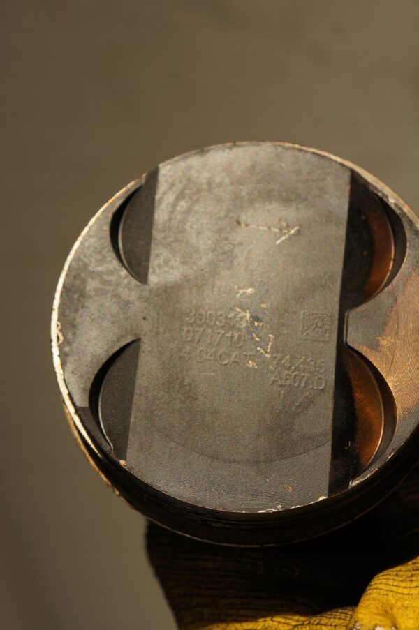 TŁOK KORBOWÓD VW POLO 2G ARONA SCALA 1,0 TSI TFSI DLA A507D 04EBD 404CAT