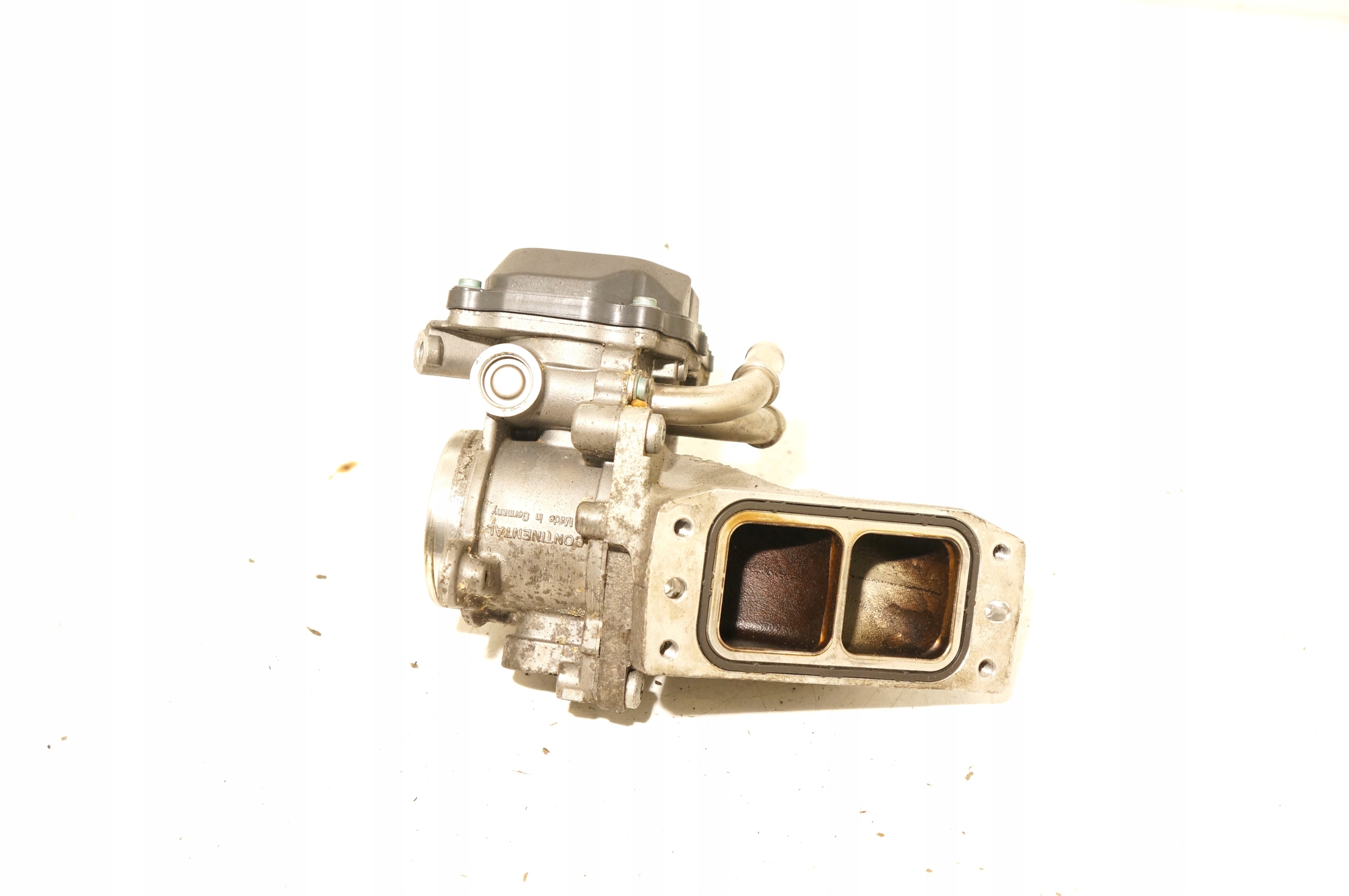 PRZEPUSTNICA SILNIKA VW GOLF VII A3 PASSAT B8 1,6 2,0TDI CXX CRL 04L128063T