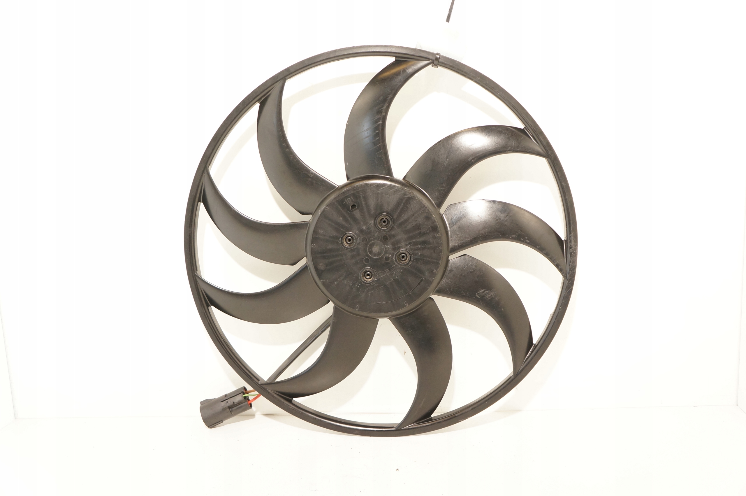 WENTYLATOR CHŁODNICY FOCUS MK4 1,5D JX61-8C607-BB