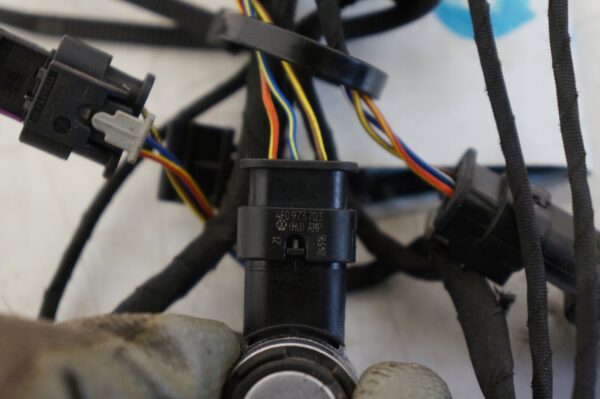 15161793179-696a87c13d33f WIĄZKA CZUJNIK PARKOWANIA PDC 2X TYŁ AUDI Q2 SQ2 81A971104 TAB010889CM