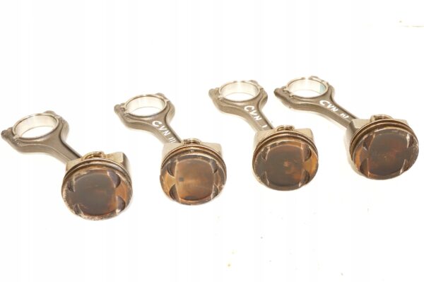 TŁOK KORBOWÓD VW GOLF VII A3 ARONA ATECA 1,4TSI TFSI CVN 74L6742 04ER UK2