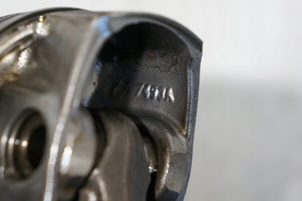 TŁOK KORBOWÓD VW UP! CITIGO FABIA III MII 1,0 MPI CHY 7493A 04CAE 04EE UK2