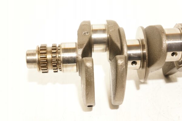 WAŁ KORBOWY DACIA RENAULT SMART CLIO V 0,9 TCE 122014121R