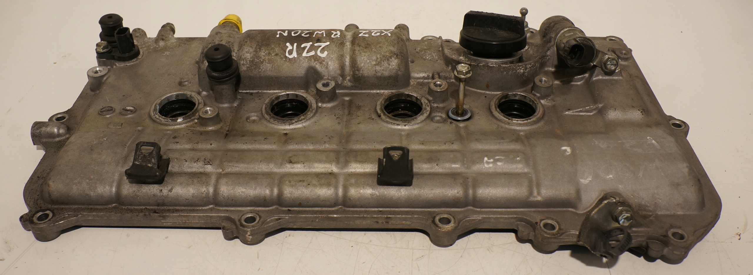 POKRYWA ZAWORÓW TOYOTA LEXUS 1,8 HYBRID 1120137040