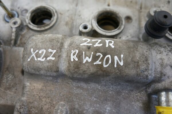 POKRYWA ZAWORÓW TOYOTA LEXUS 1,8 HYBRID 1120137040