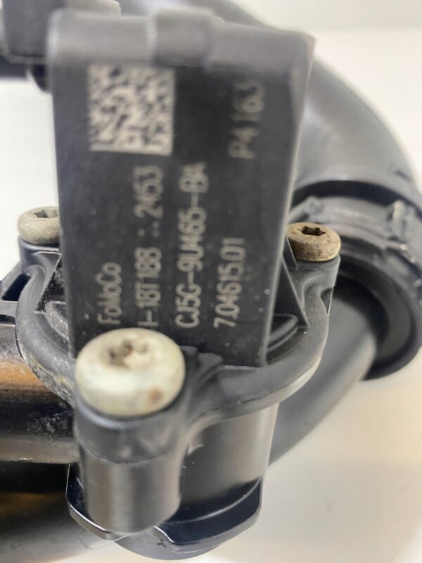 15403017990-696a236bf2f91 DOLOT POWIETRZA FORD 1.5 ECOBOOST JX61-6F072-DB