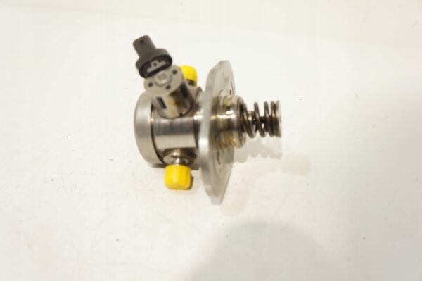 POMPA WYSOKIEGO CIŚNIENIA BMW 1 2 3 4 5 X3 X4 1.5 2.0T 0261520521