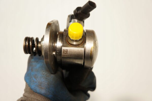 POMPA WYSOKIEGO CIŚNIENIA BMW 1 2 3 4 5 X3 X4 1.5 2.0T 0261520521