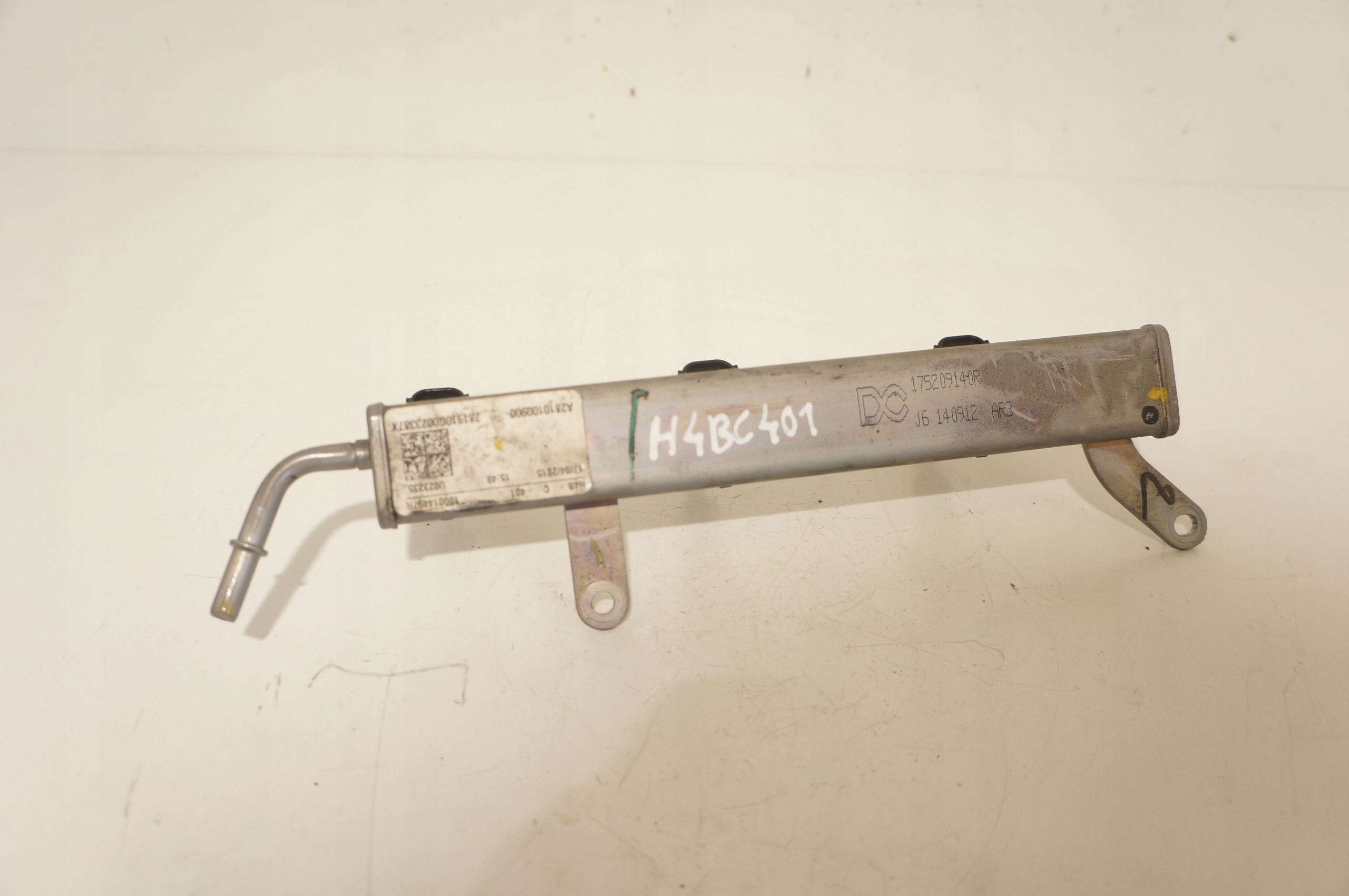 LISTWA WTRYSKOWA RENAULT CLIO CAPTUR SMART 0.9 TCE 175209140R