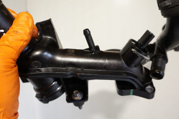 OBUDOWA TERMOSTATU ESPACE TALISMAN TRAFIC III 2,0DCI 210479391R