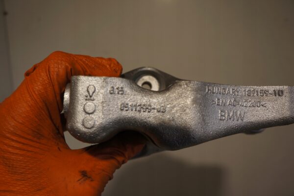 ŁAPA WSPORNIK SILNIKA BMW 1 2 3 4 X1 X2 MINI 1.5T 8511299