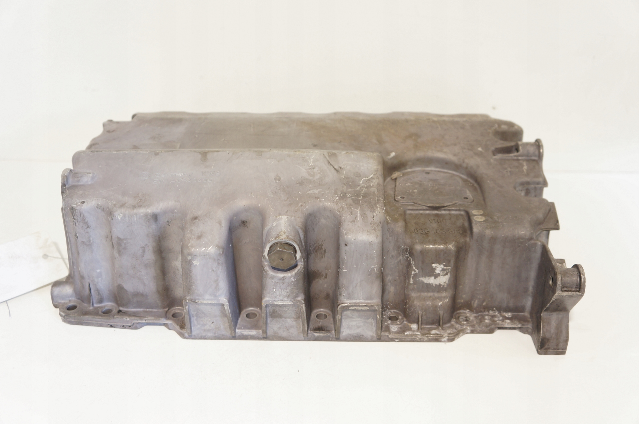 MISKA OLEJOWA VW GOLF v 1.6 2.0 03G103603