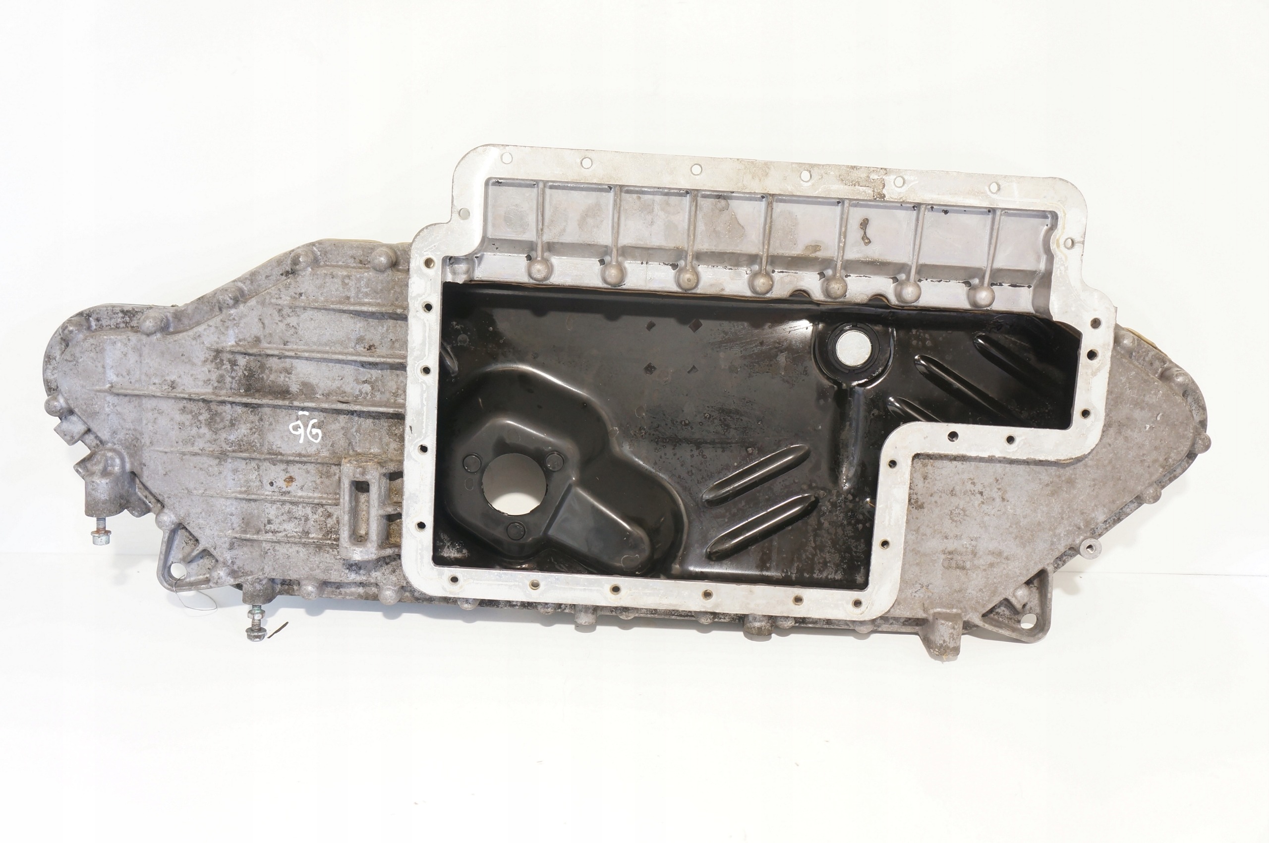 MISKA OLEJOWA AUDI A8 D3 4.0 TDI 057103607C