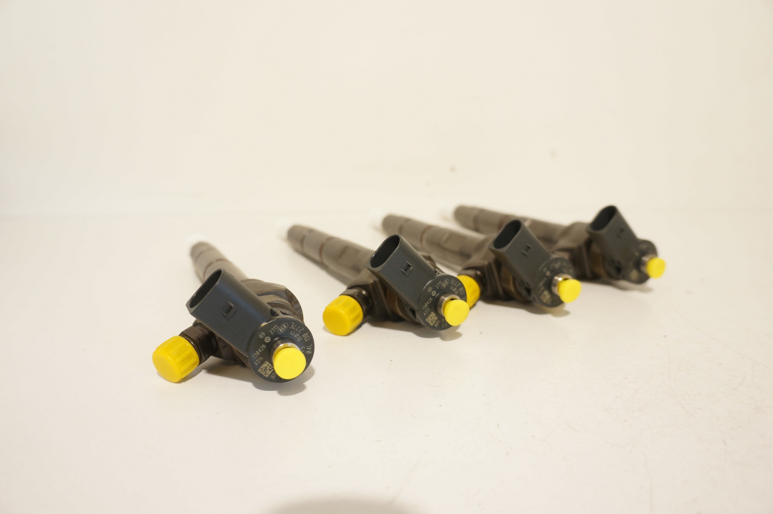 15622871831-696a119e786f9 WTRYSKIWACZ WTRYSK VW GOLF AUDI A4 PASSAT 2,0 TDI 04L130277E WYDRUK