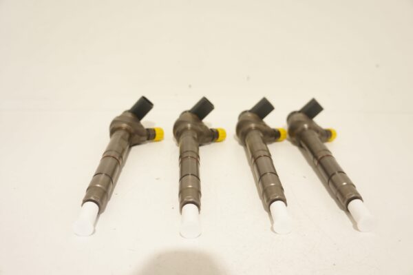 15622871831-696a11c7994b6 WTRYSKIWACZ WTRYSK VW GOLF AUDI A4 PASSAT 2,0 TDI 04L130277E WYDRUK