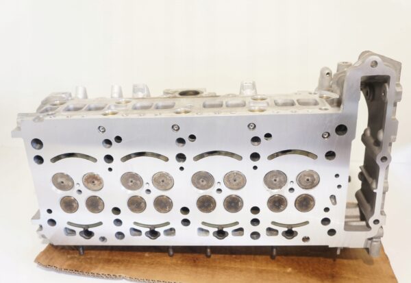 GŁOWICA SILNIKA MERCEDES w906 A6510101220 PLANOWANA