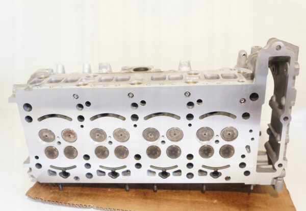 GŁOWICA SILNIKA MERCEDES w906 A6510101220 PLANOWANA